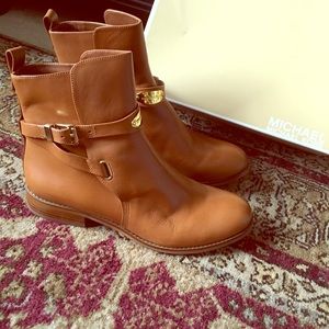 Ankle boots